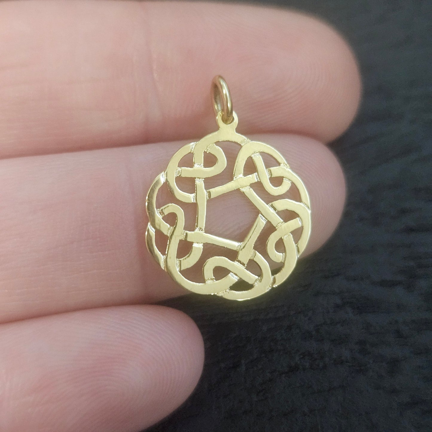 14ct Celtic Circle Knot
